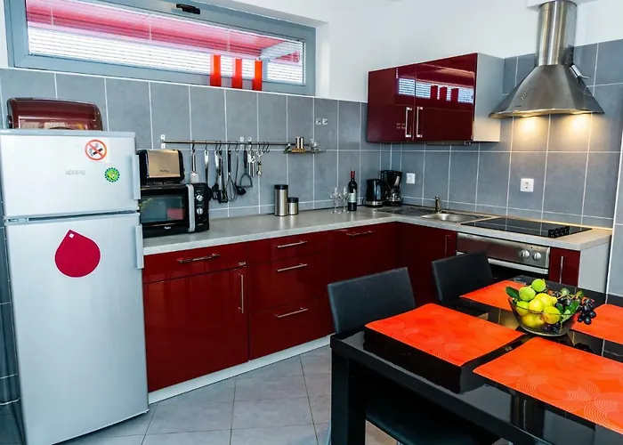 App - 1 * Novigrad Istria