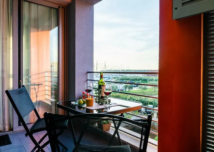 App - 1 * Novigrad Istria